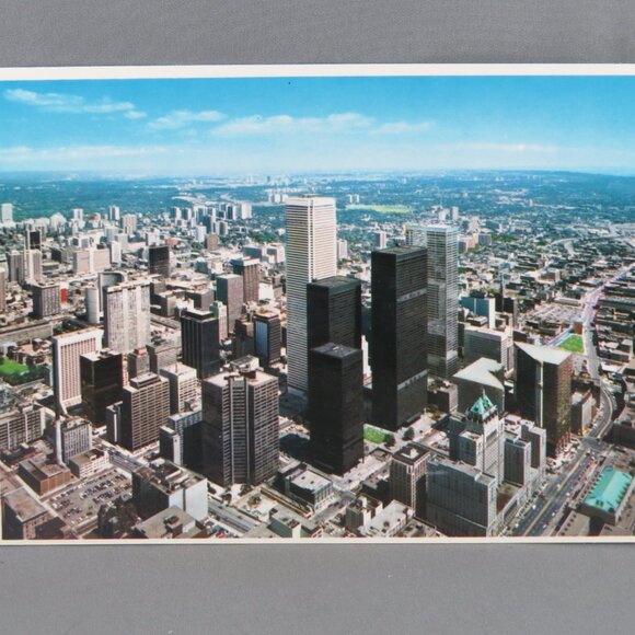Vintage Postcard - CN Tower Photo Toronto Skyline - Royal Specialty Services - Picture 1 of 4